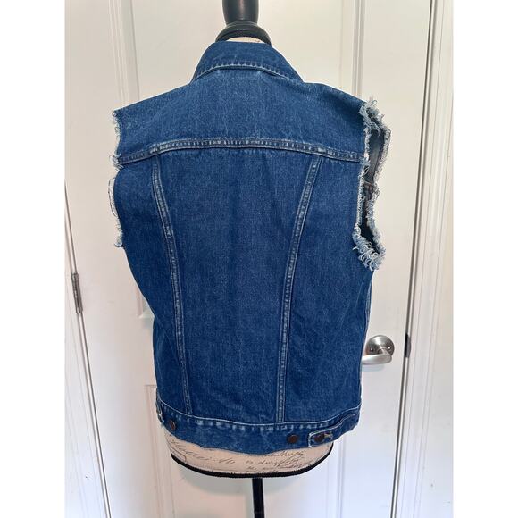 Wrangler Women's sz S Denim Cutoff Sleeve Vest Boho Western Coastal Cowgirl Rock - Picture 5 of 8